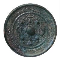 三角縁二神二獣鏡