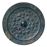 画文帯縁環状乳四神四獣鏡